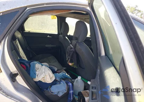 2007 Volvo S40 2.4I из США, поврежденный, VIN YV1MS382572275813